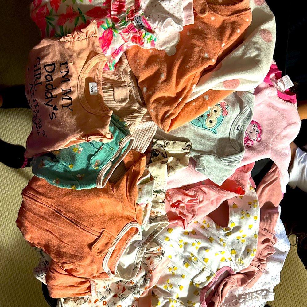 0-3mo baby sleeper/onesie bundle